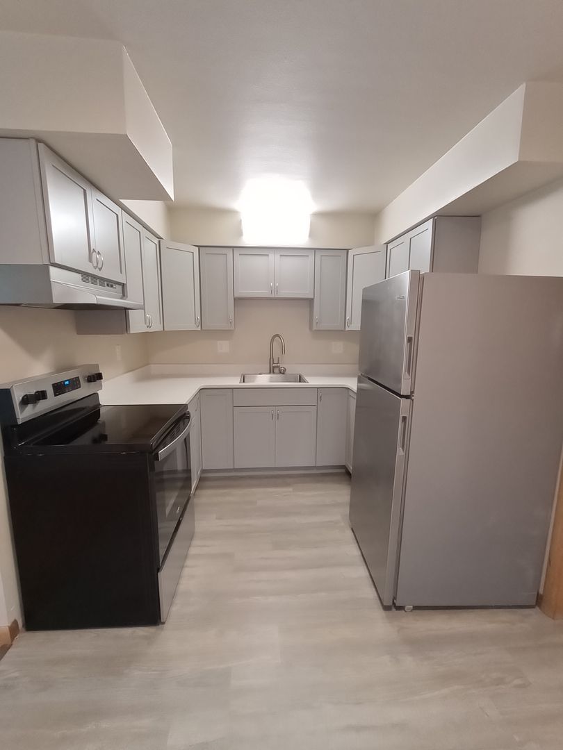 Rockford Apartment: 4309 Eastridge Dr.