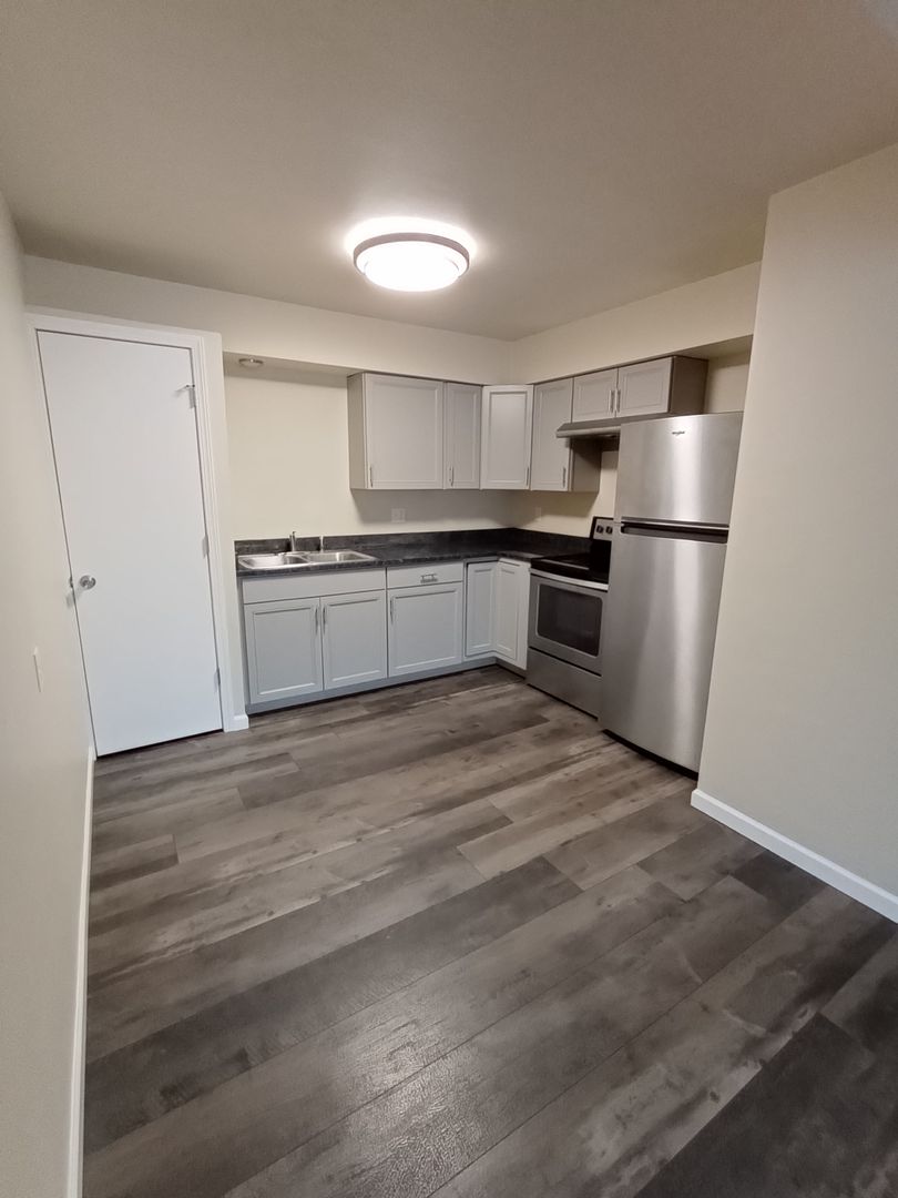 Rockford Apartment: 3105 Meriday Ln