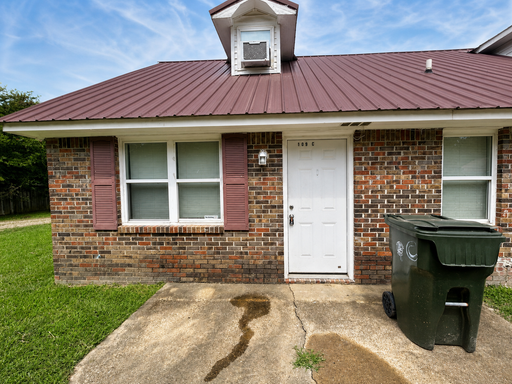 Newly Remodeled 2-Bedroom in New Hope! – photo 1