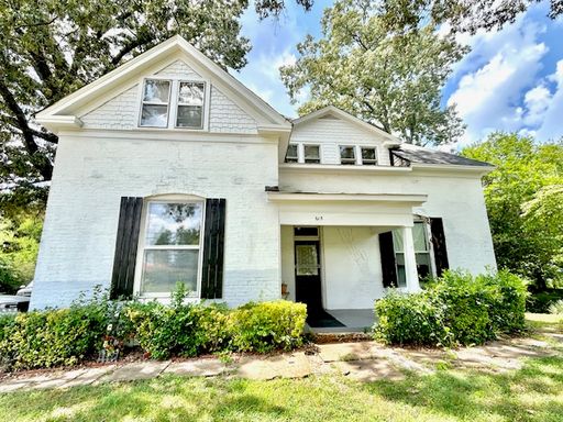 ONE BEDROOM/ONE BATH DOWNSTAIRS APARTMENT- DECATUR WITH $500 OFF 1st MONTH SPECIAL!