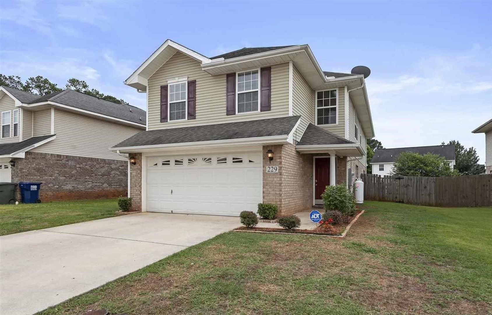 Huntsville House: 229 Shadow Court SW