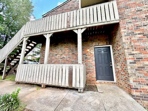 TWO BEDROOM/ ONE BATH DOWNSTAIRS APARTMENT - NEAR UAH AND OAKWOOD – photo 1