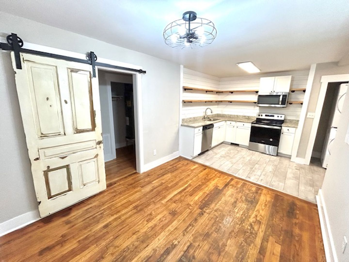 Huntsville Apartment: 3805 McVay St