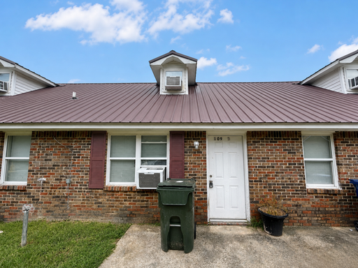 Newly Remodeled 2-Bedroom in New Hope! – photo 1