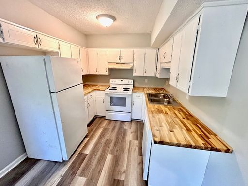 9024 Mahogany Row Unit D – photo 1