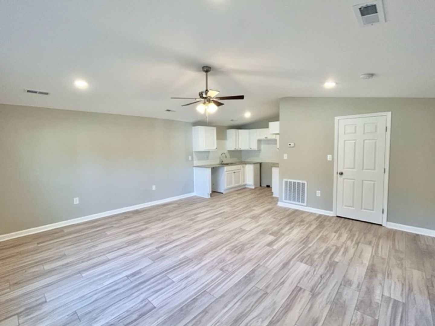Huntsville House: 2909 Meridian St N