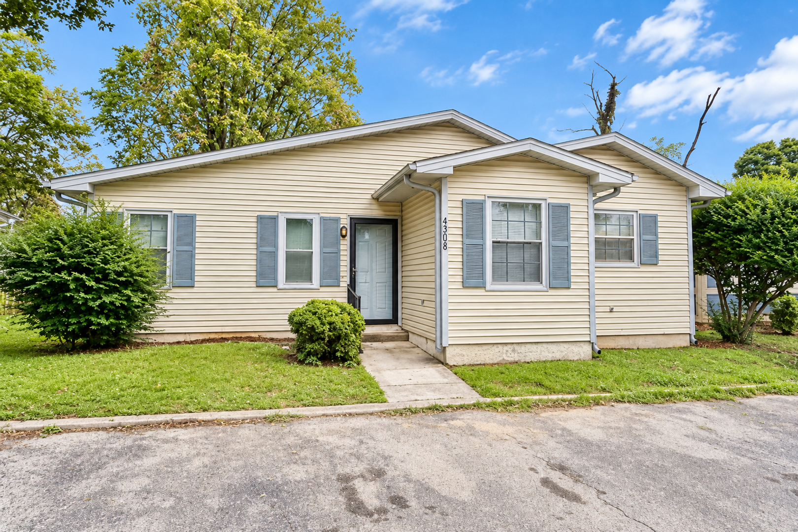 Huntsville House: 4304 Chalet Cir