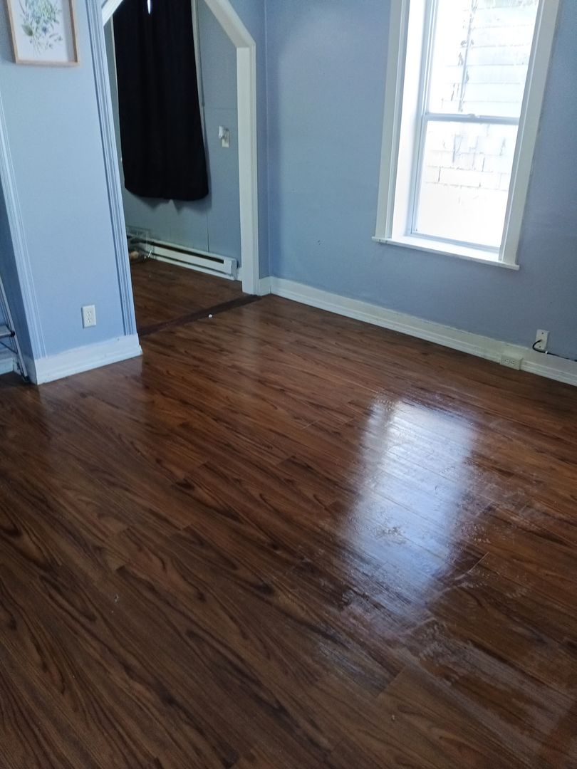 Menominee Apartment: 324 2nd St