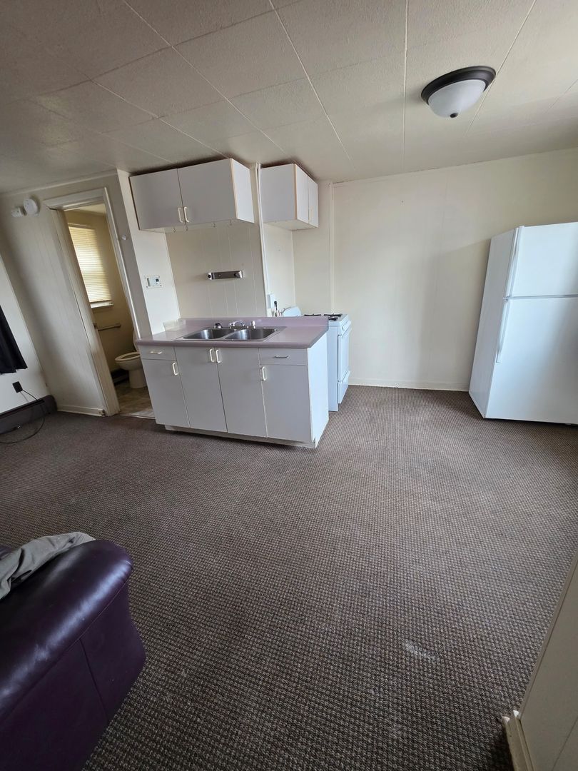 Menominee Apartment: 3611 10th St