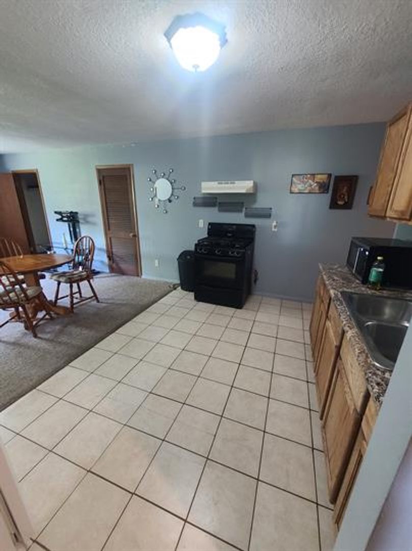 Menominee Apartment: 1005 41st Ave