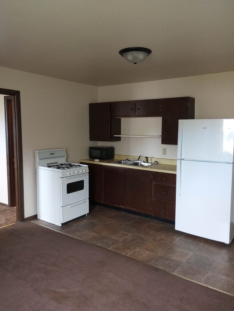 Menominee Apartment: 3625 10th St