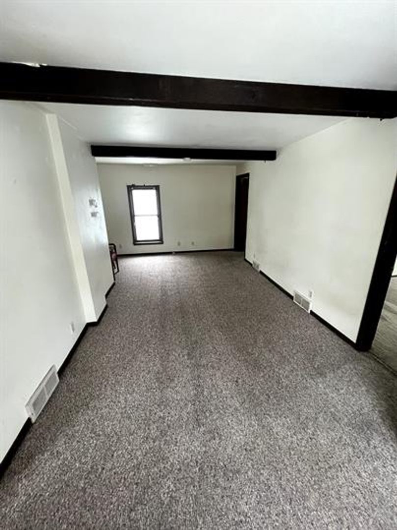 Marinette Apartment: 403 Water St