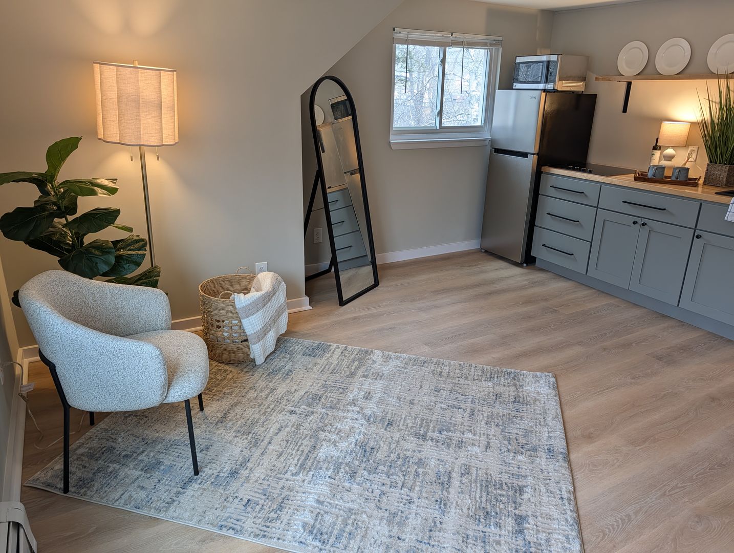 Rockport Apartment: 242 Commercial Street