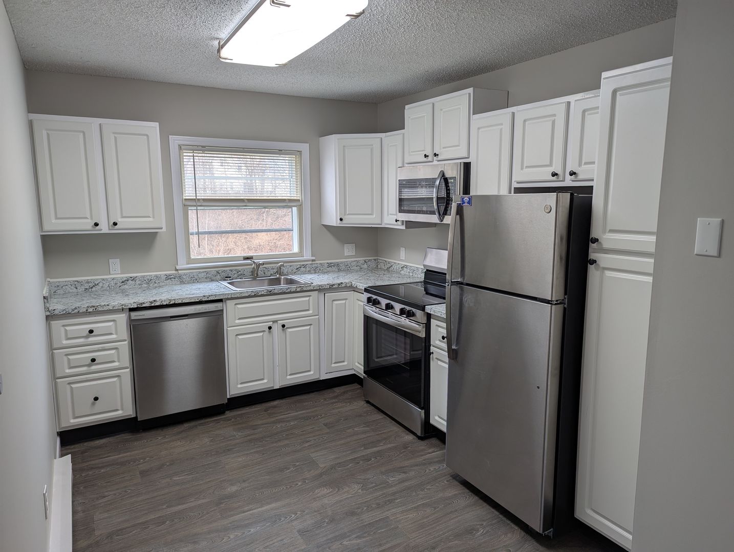 Rockland Apartment: 172 Camden St.