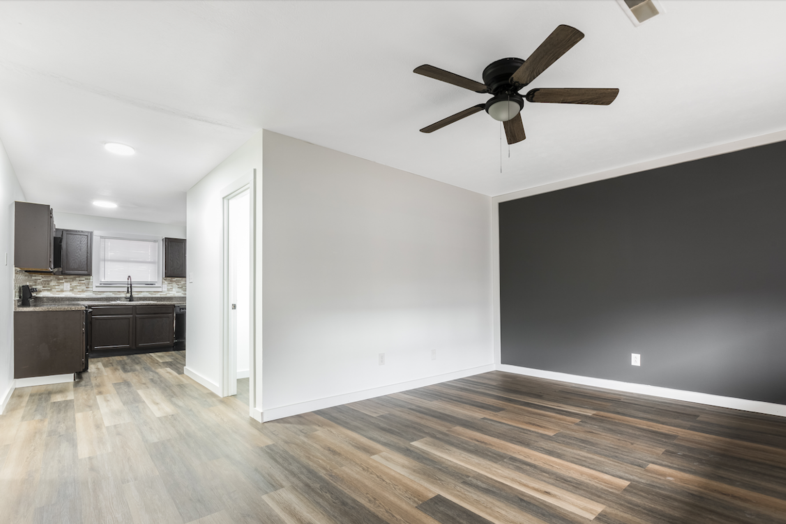 Knoxville Apartment: 1642 Hillwood Dr.