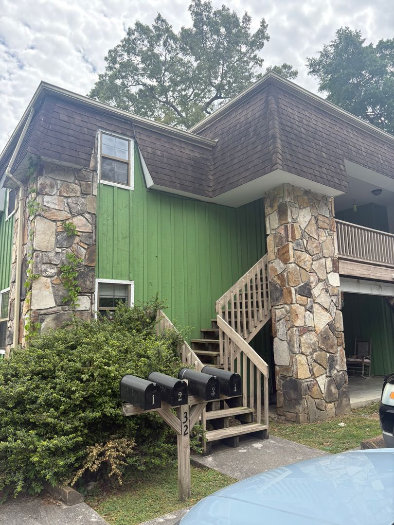 Chattanooga Apartment: 32 South Germantown Road