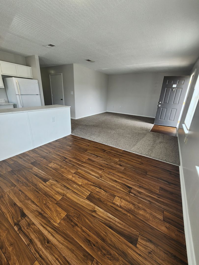 Decatur Apartment: 306 Courtney Drive SW