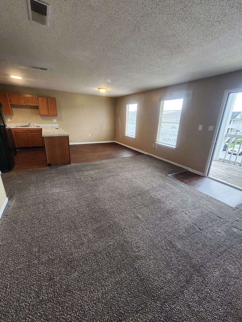 Decatur Apartment: 306 Courtney Drive SW