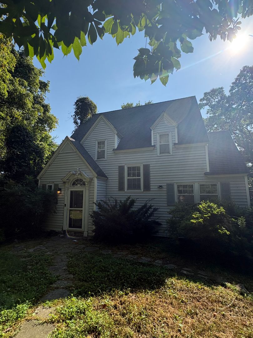 Chattanooga House: 783 Sanders Road