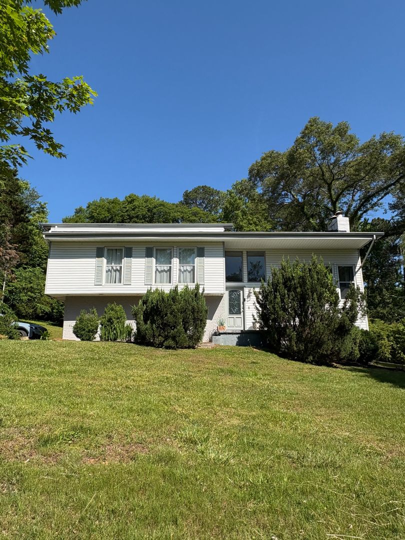 Chattanooga House: 4839 Hillsdale Cir