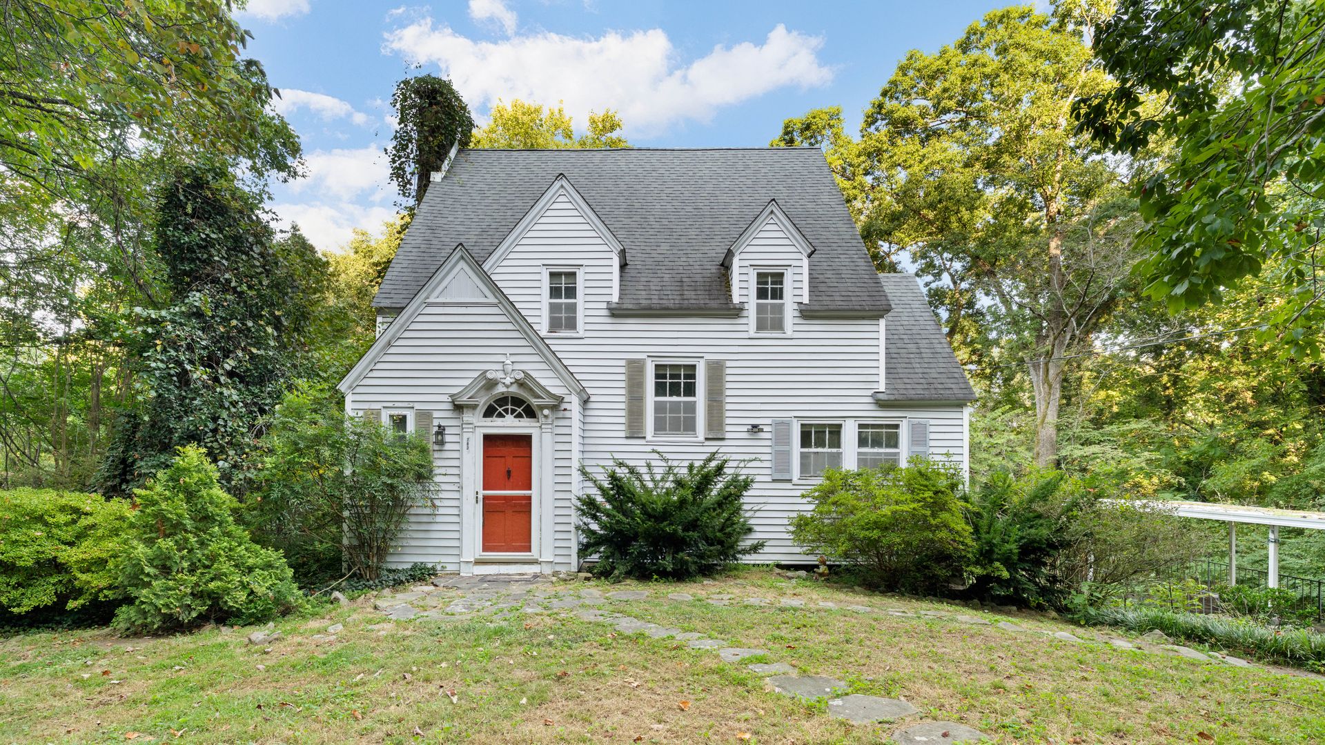Chattanooga House: 783 Sanders Road