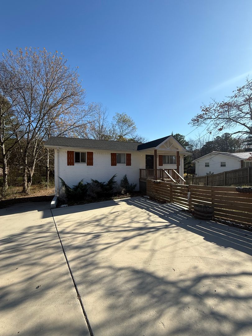 Ringgold House: 5283 Highway 41