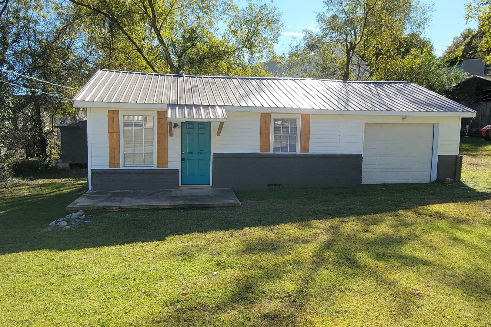 Chattanooga House: 832 McRoy Dr