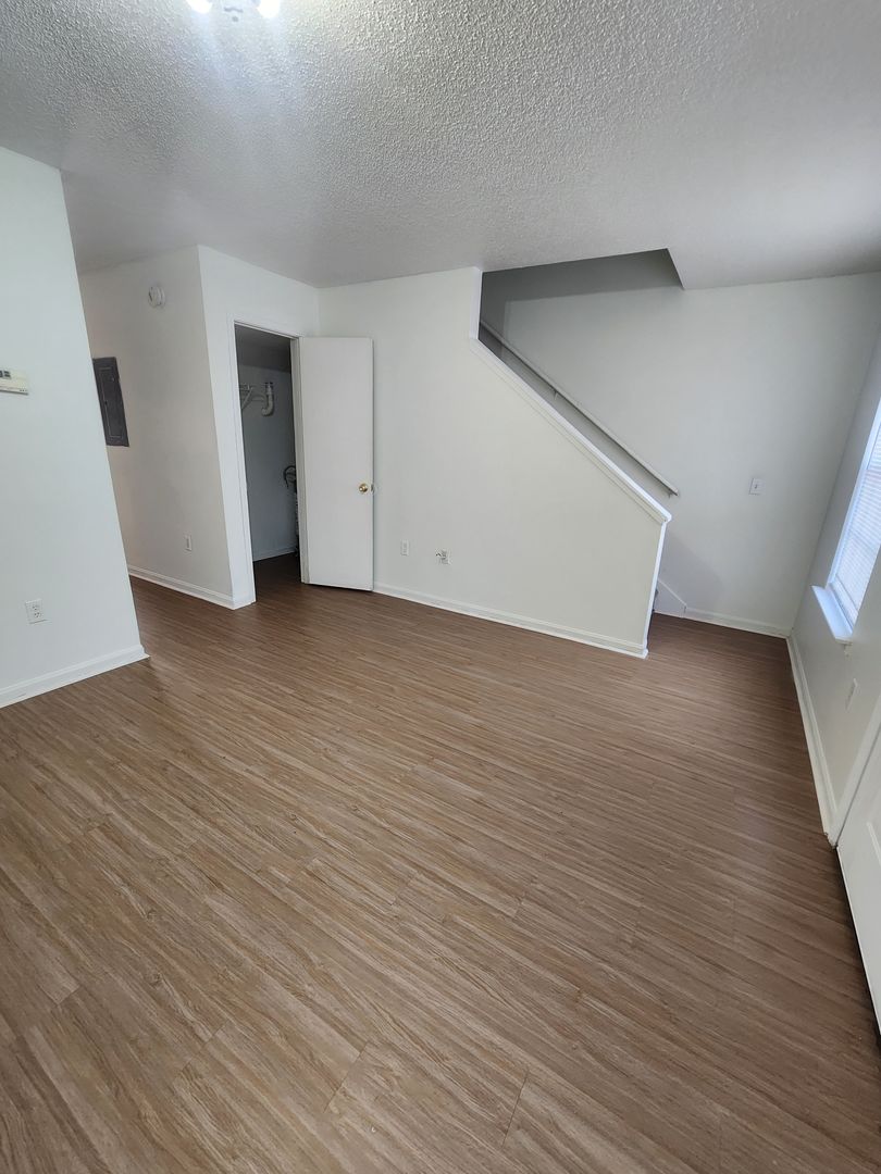 Huntsville Apartment: 2400 1st Street SW