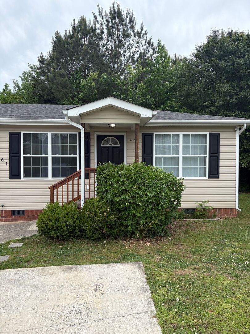Rossville Townhome: 361 Hogan Circle #C