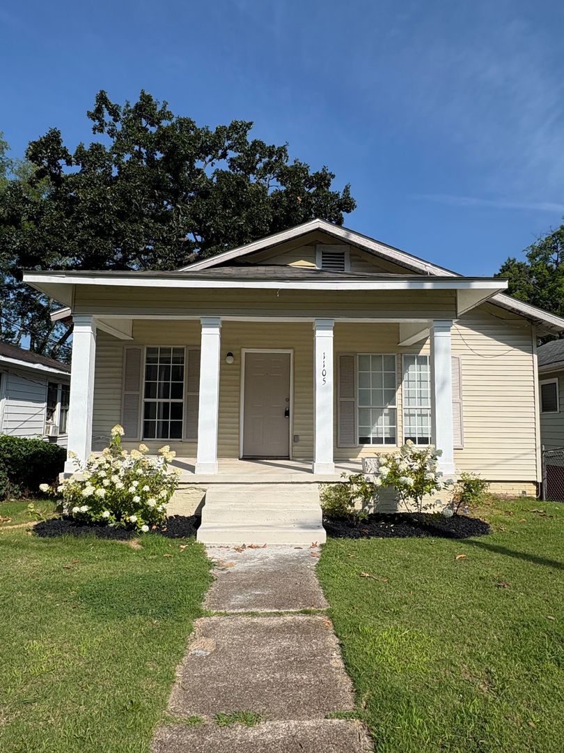 Chattanooga House: 1105 S Greenwood Ave