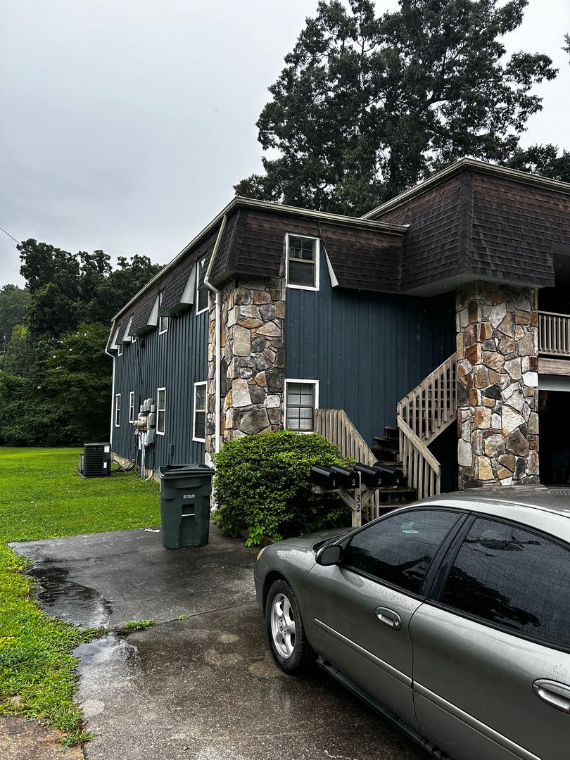 Chattanooga Apartment: 32 South Germantown Road