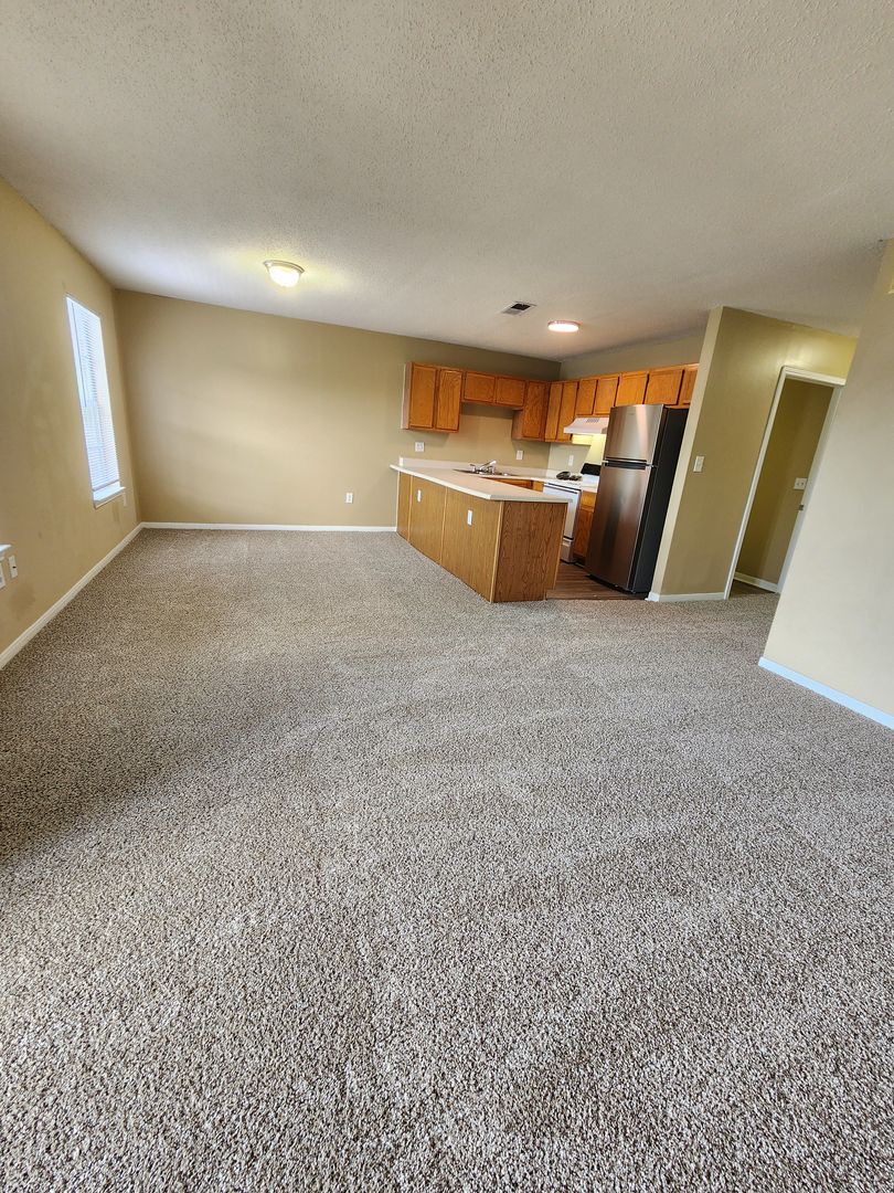 Decatur Apartment: 306 Courtney Drive SW