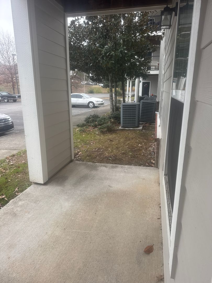 Cleveland Apartment: 1525 Spring Place Rd SE