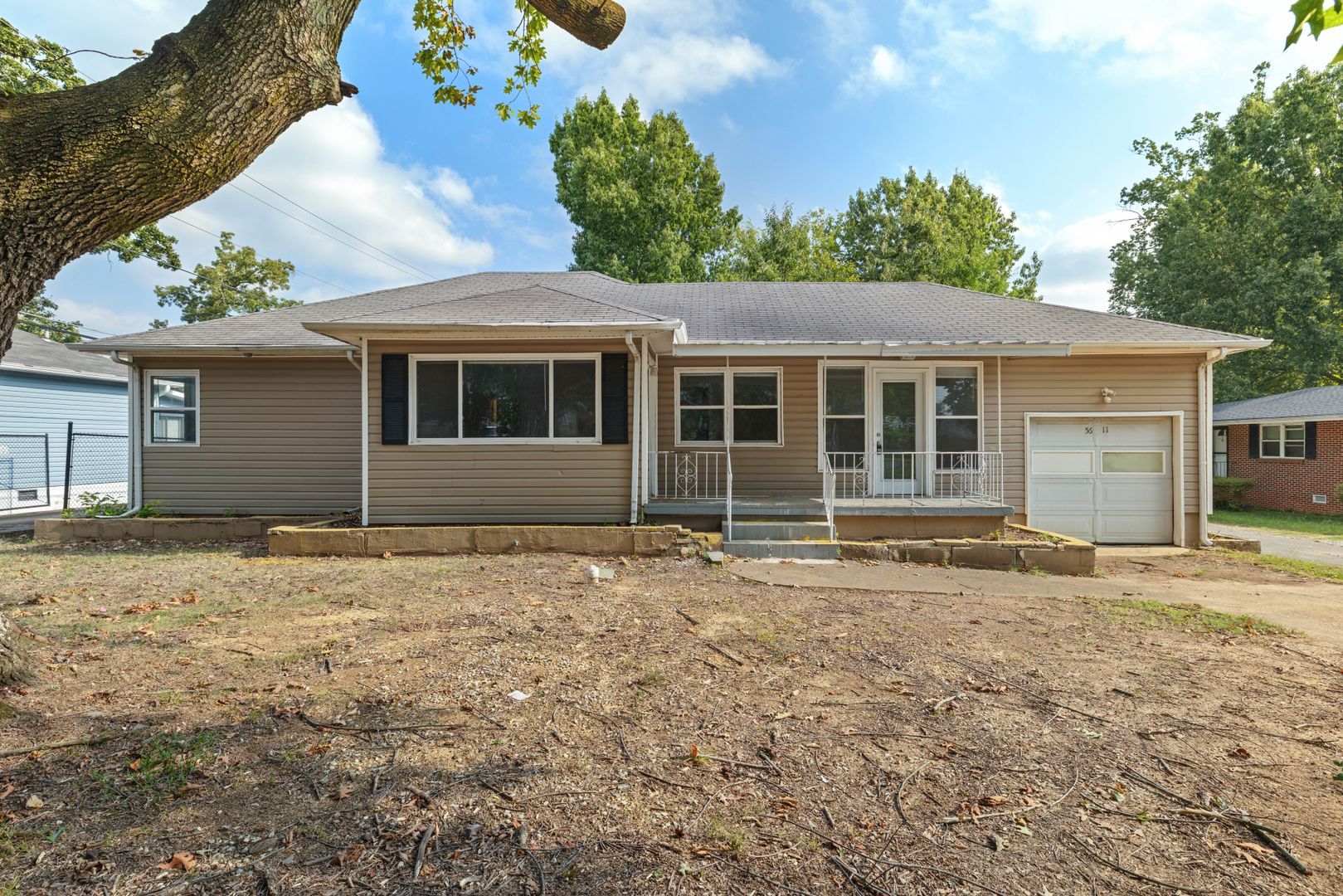 Chattanooga House: 5611 Old Mission Rd