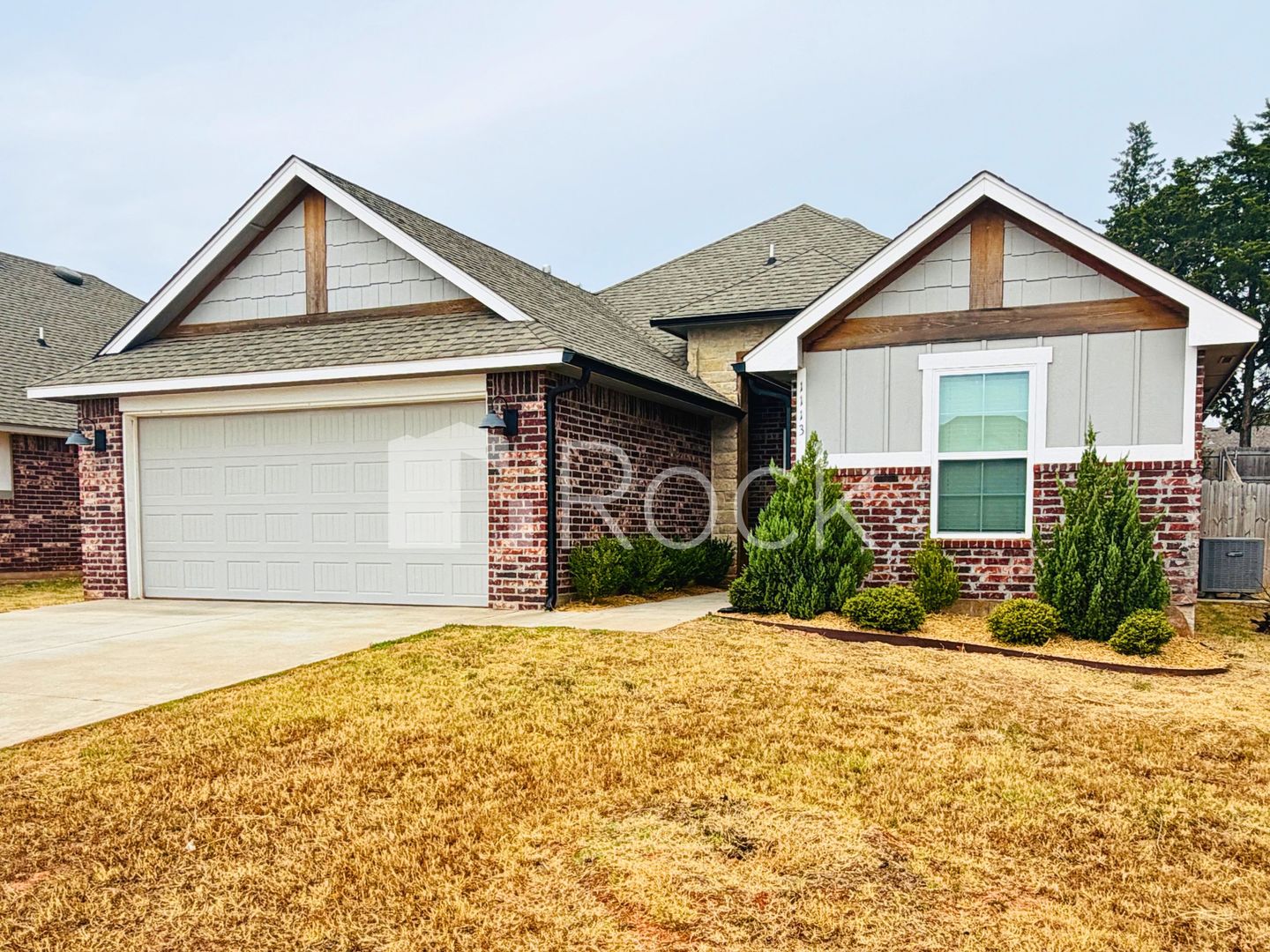 Noble House: 1113 Magnolia Drive