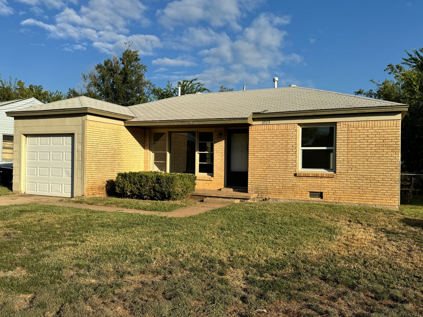 Del City House: 3725 SE 24th St.