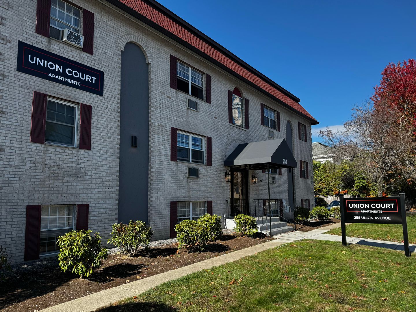 Framingham Apartment: 258 Union Avenue