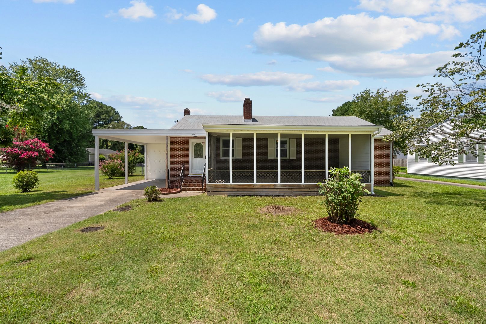 Suffolk House: 113 Palmyra Drive