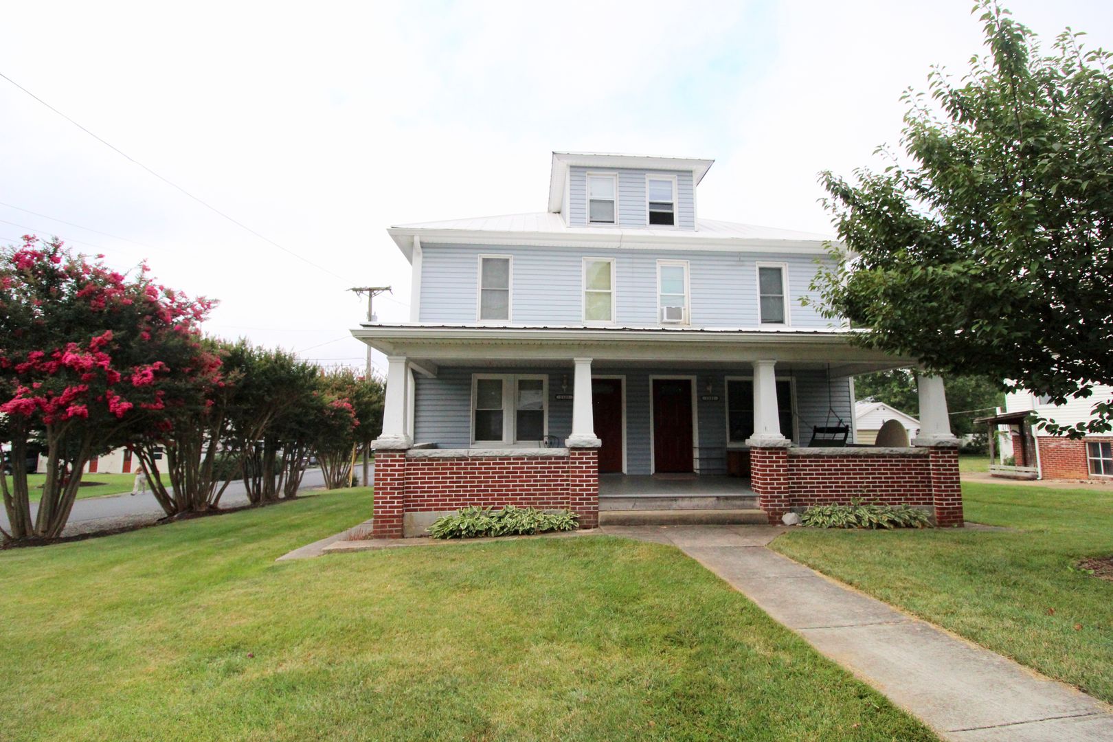 Harrisonburg House: 1131 Shenandoah St Apt A
