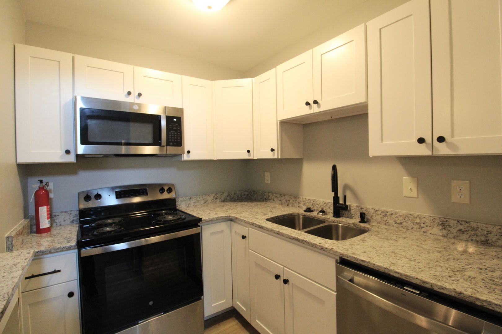 Harrisonburg Apartment: 1320 Bradley Drive