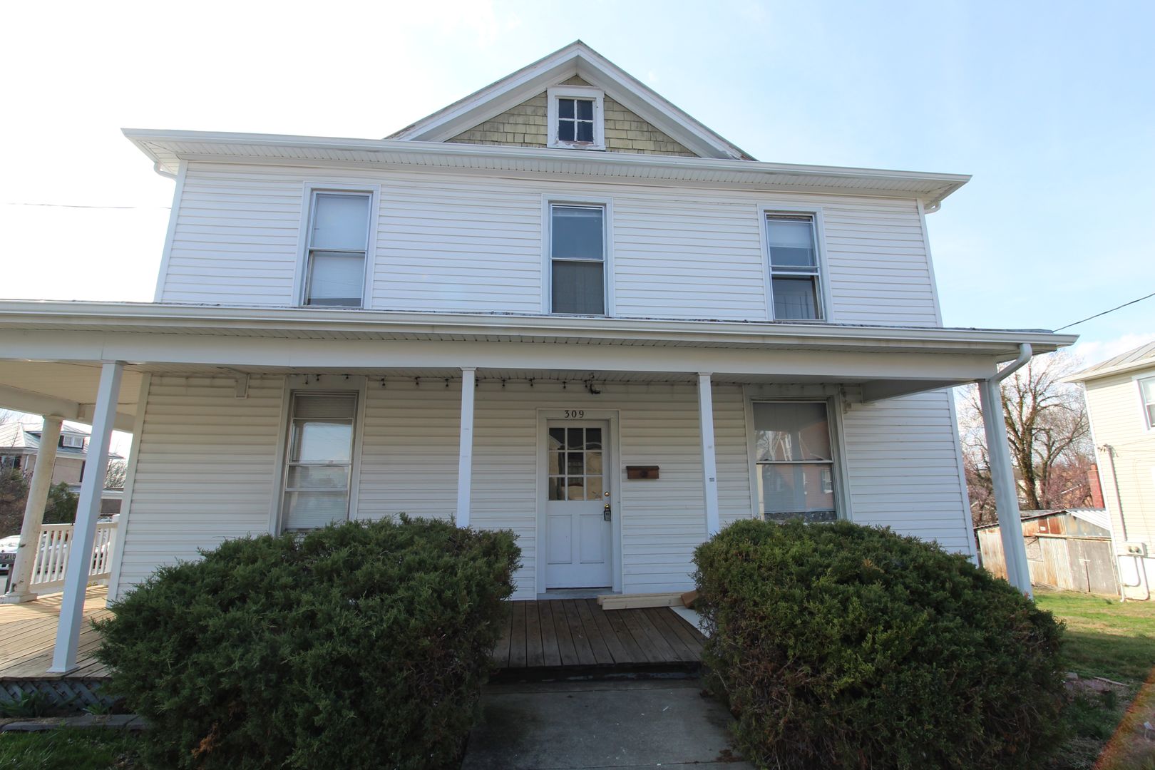 Harrisonburg House: 309 Chicago Avenue
