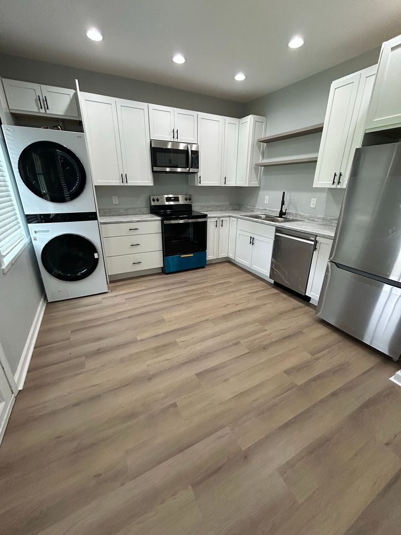 Elkton House: 98 Lee Avenue