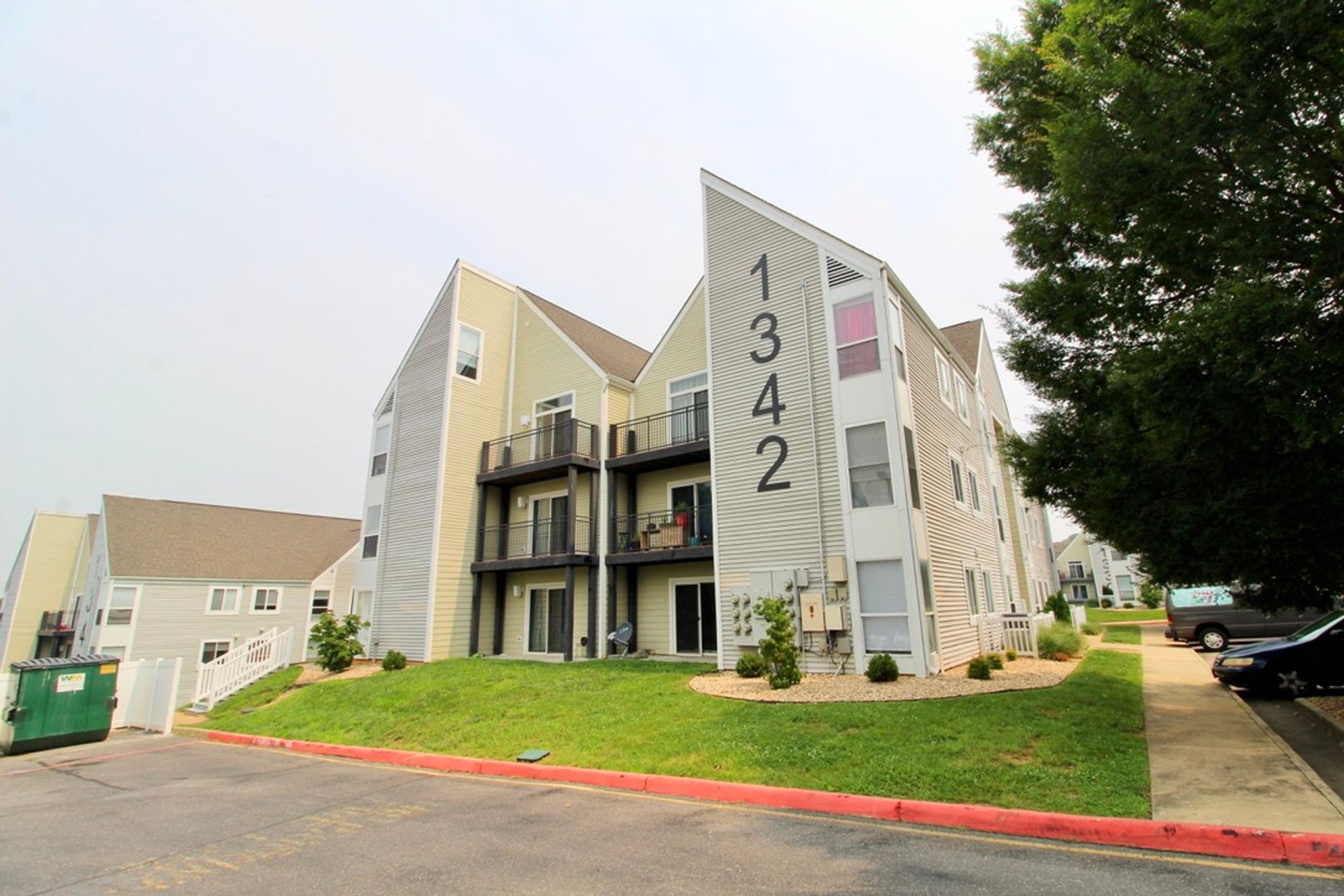 Harrisonburg Apartment: 1342L Hunters Road