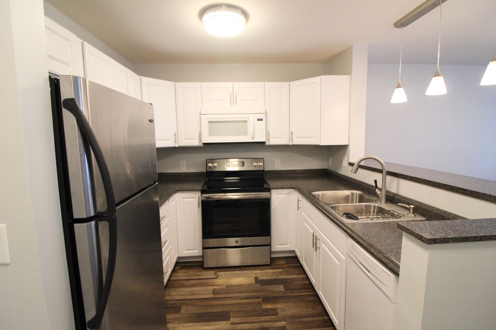 Harrisonburg Apartment: 1360H Hunters Rd