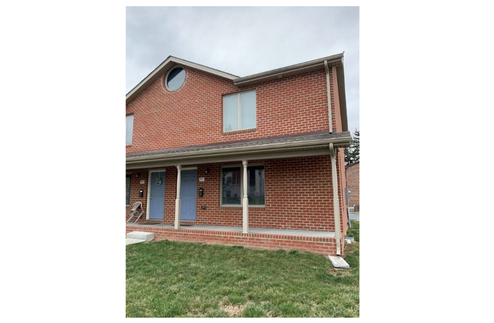 Bridgewater House: 97 Dinkel Avenue