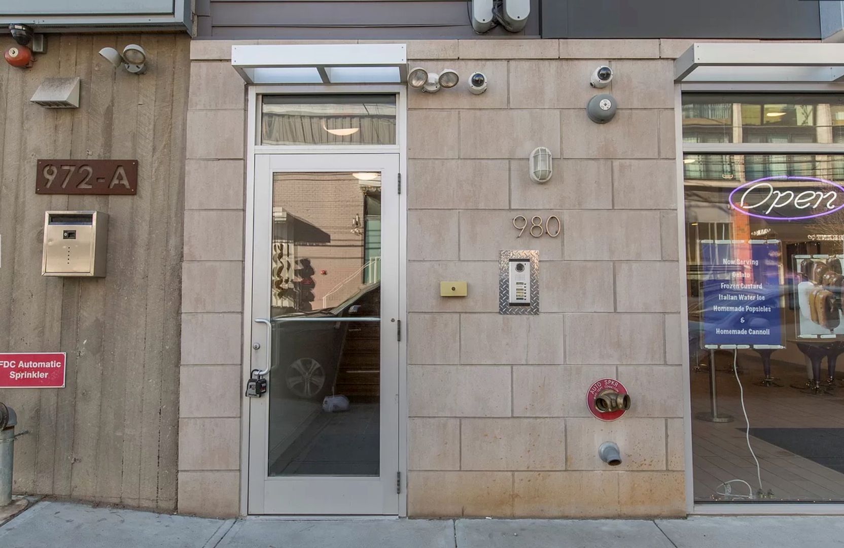 Philadelphia Apartment: 980 N 2nd St