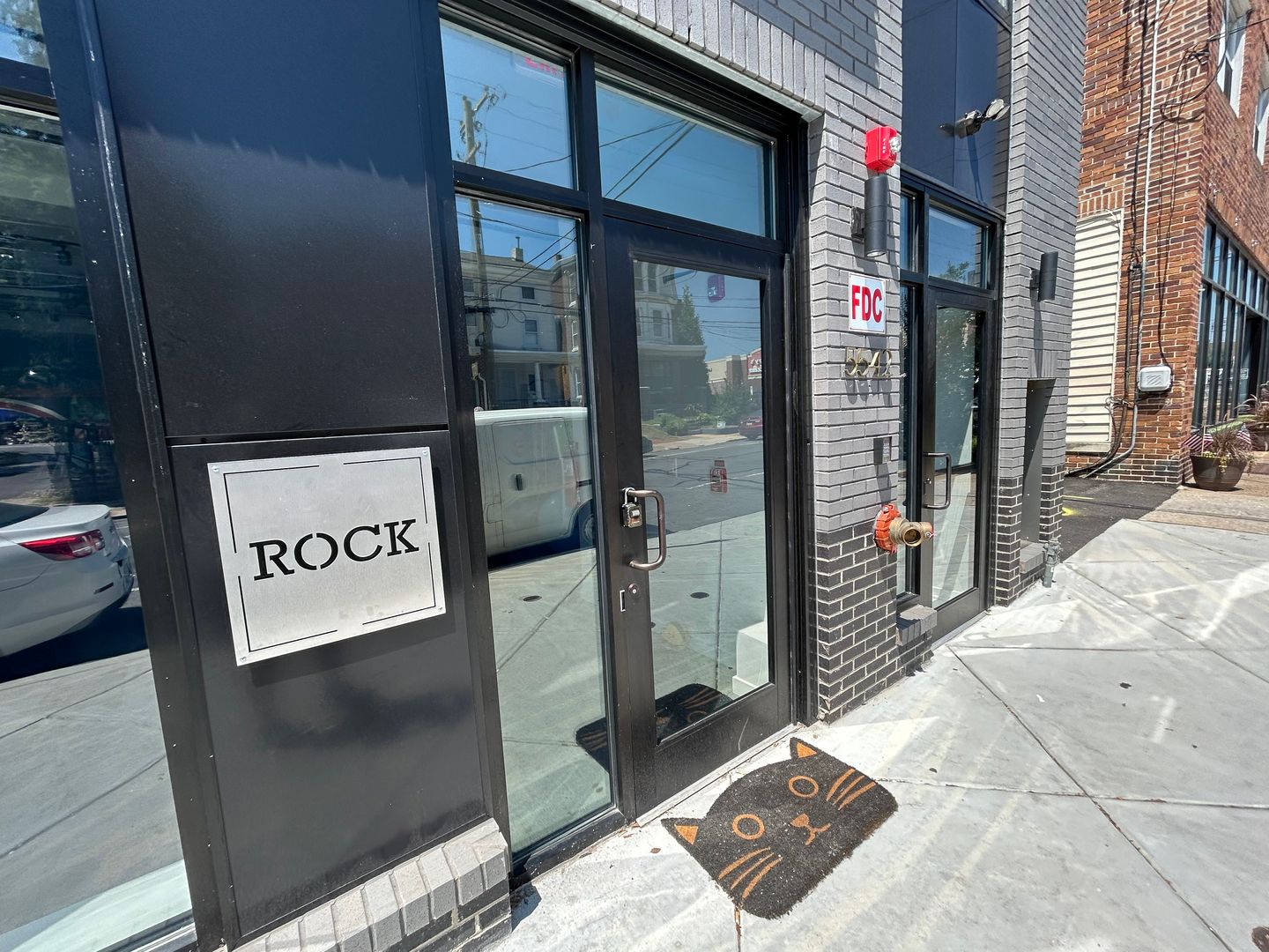 Philadelphia Apartment: 5542 Ridge Avenue