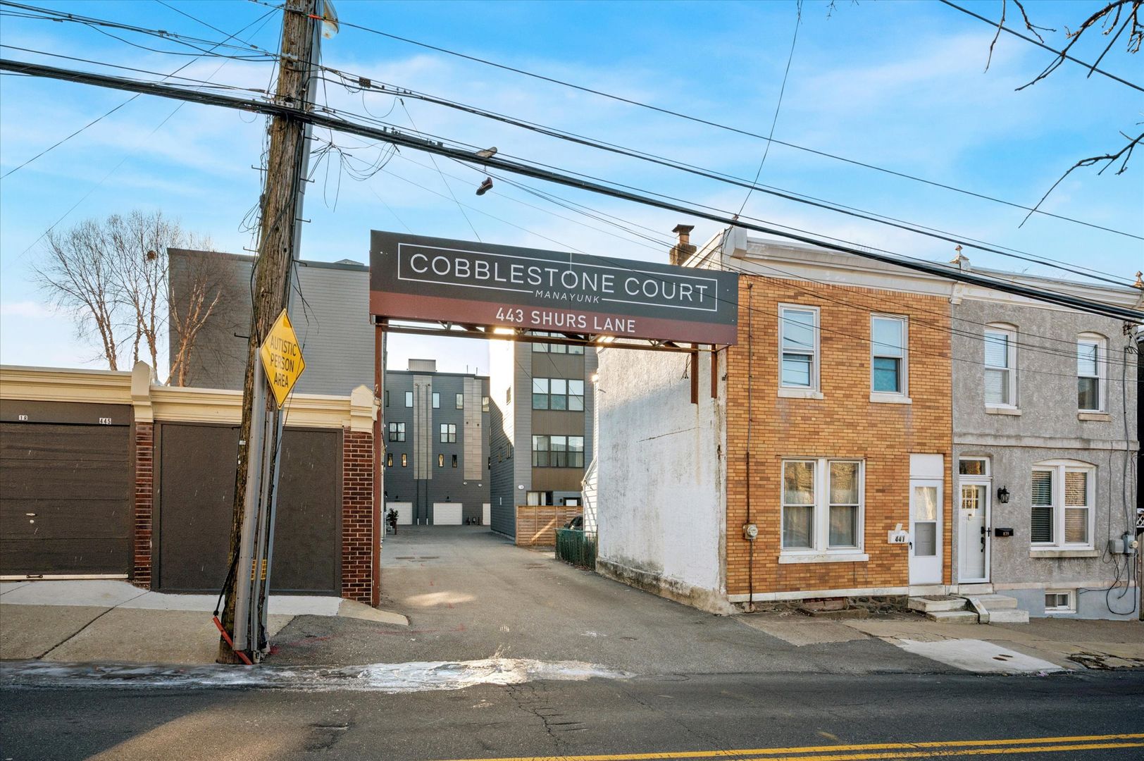 Philadelphia Apartment: 443 Shurs Lane