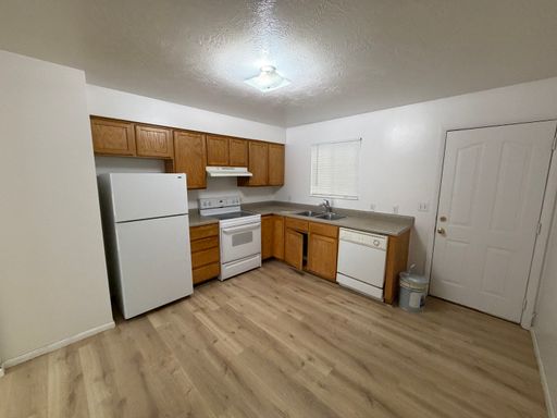 2 Bedroom/1 Bathroom in SLC (Unit E) – photo 1
