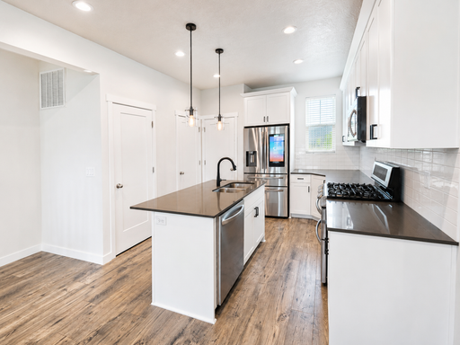 Beautiful 3-Story, 2-Bedroom Condo in Daybreak! – photo 1